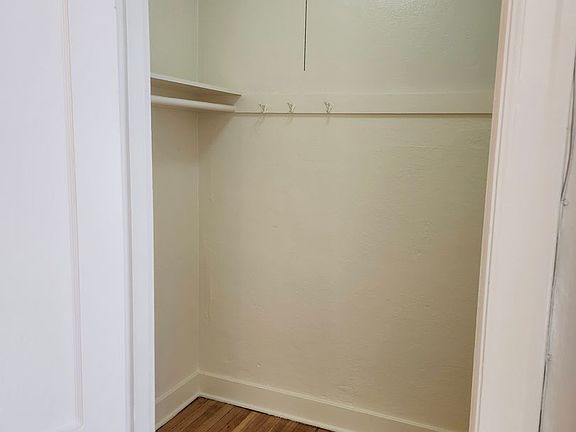4th image of 2763 NW Thurman St #4