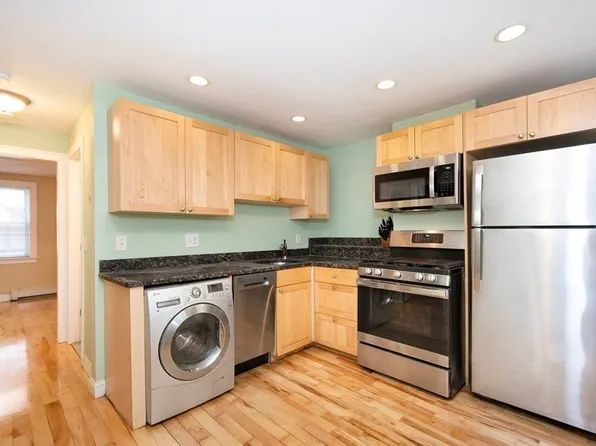 101 Gore St APT 2, Cambridge, MA 02141