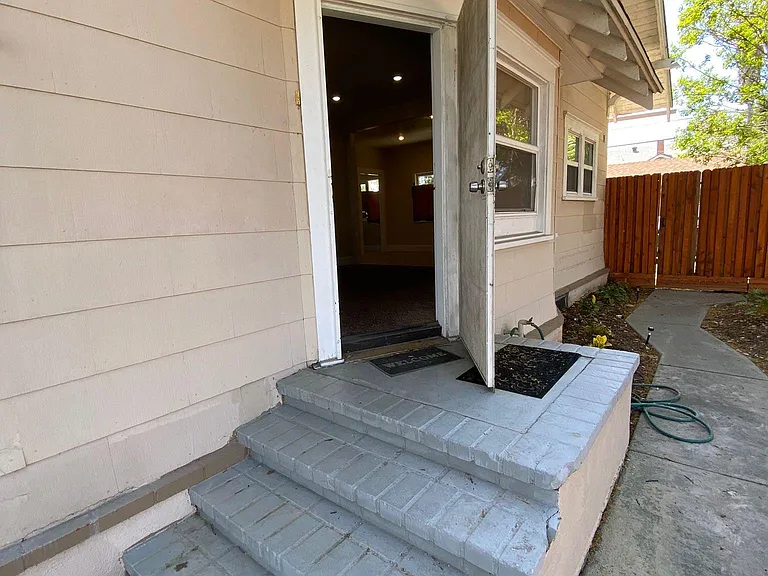 402 S Sycamore St #402 — Photo 6