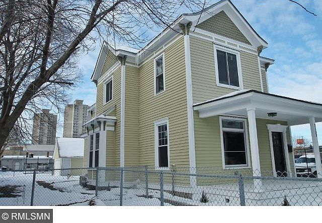 1st image of 3130 1st Ave S