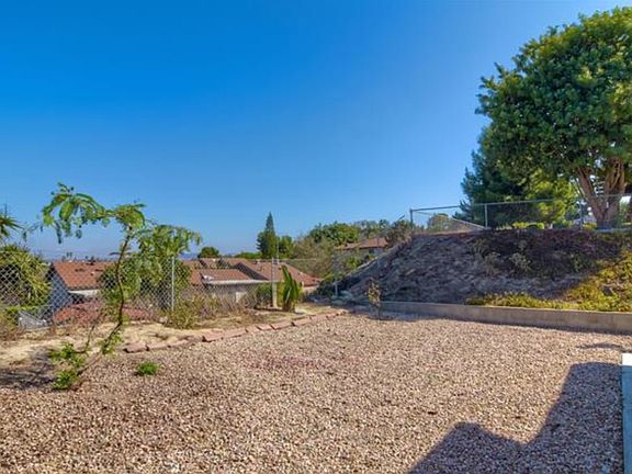 5th image of 1354 Temple Heights Dr