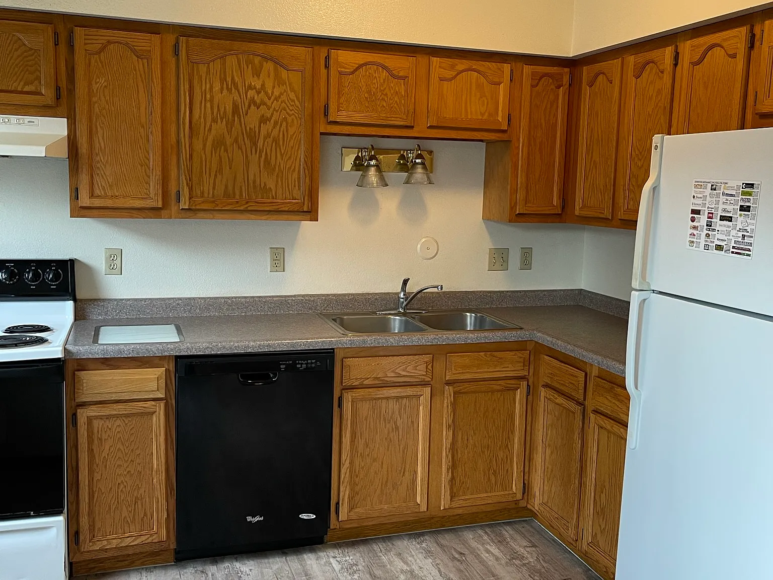 5 bed, $3,860 — Photo 3