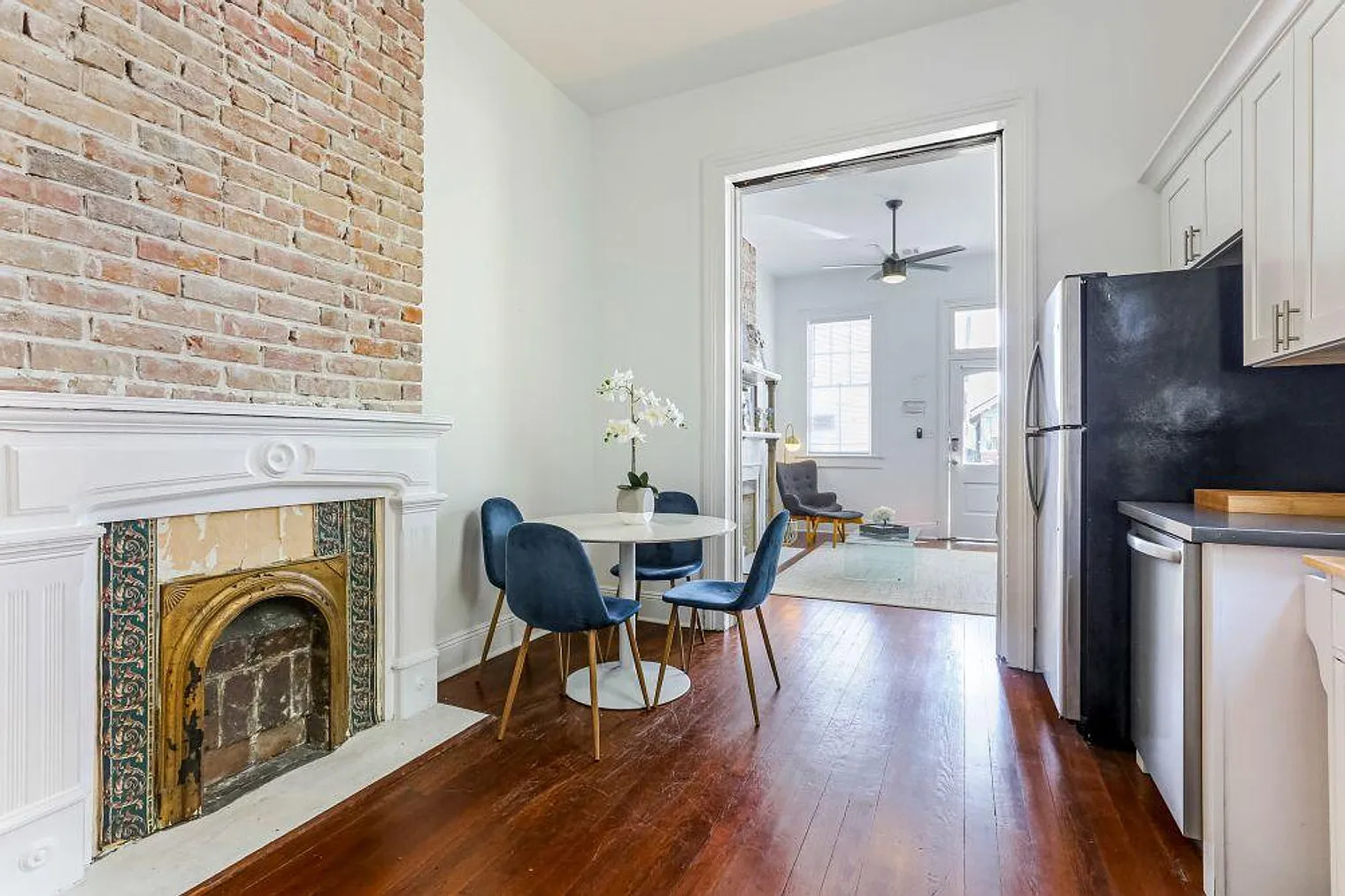 2 bed, 1.0 bath, 796 sqft, $4,500 — Photo 3