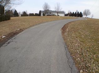 2174 Community Dr, Bath, PA 18014