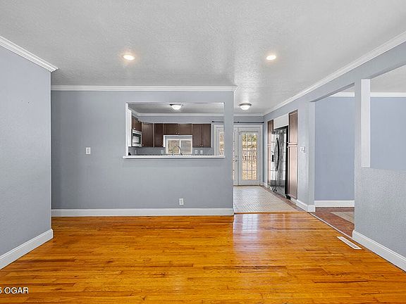 living room to kitchen
