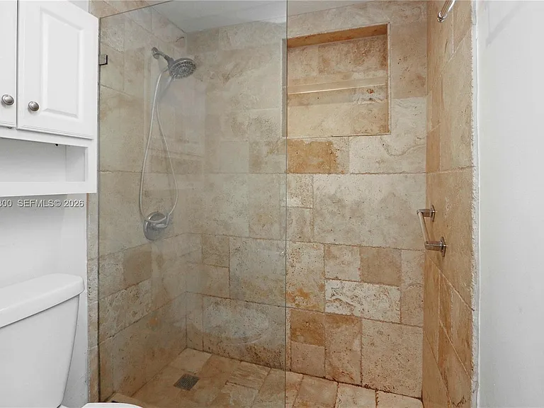 9394 SW 77th Ave #F4 — Photo 13
