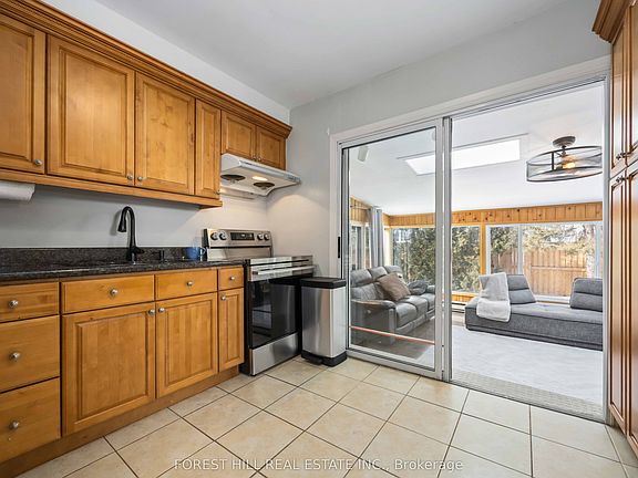 5th image of 44 Addison Cres