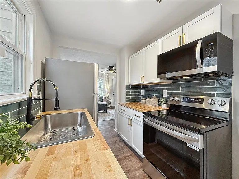 428 Hampton Roads Ave — Photo 11