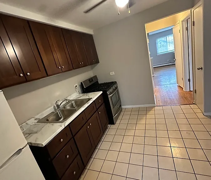 2800 Burr Oak Ave — Photo 2