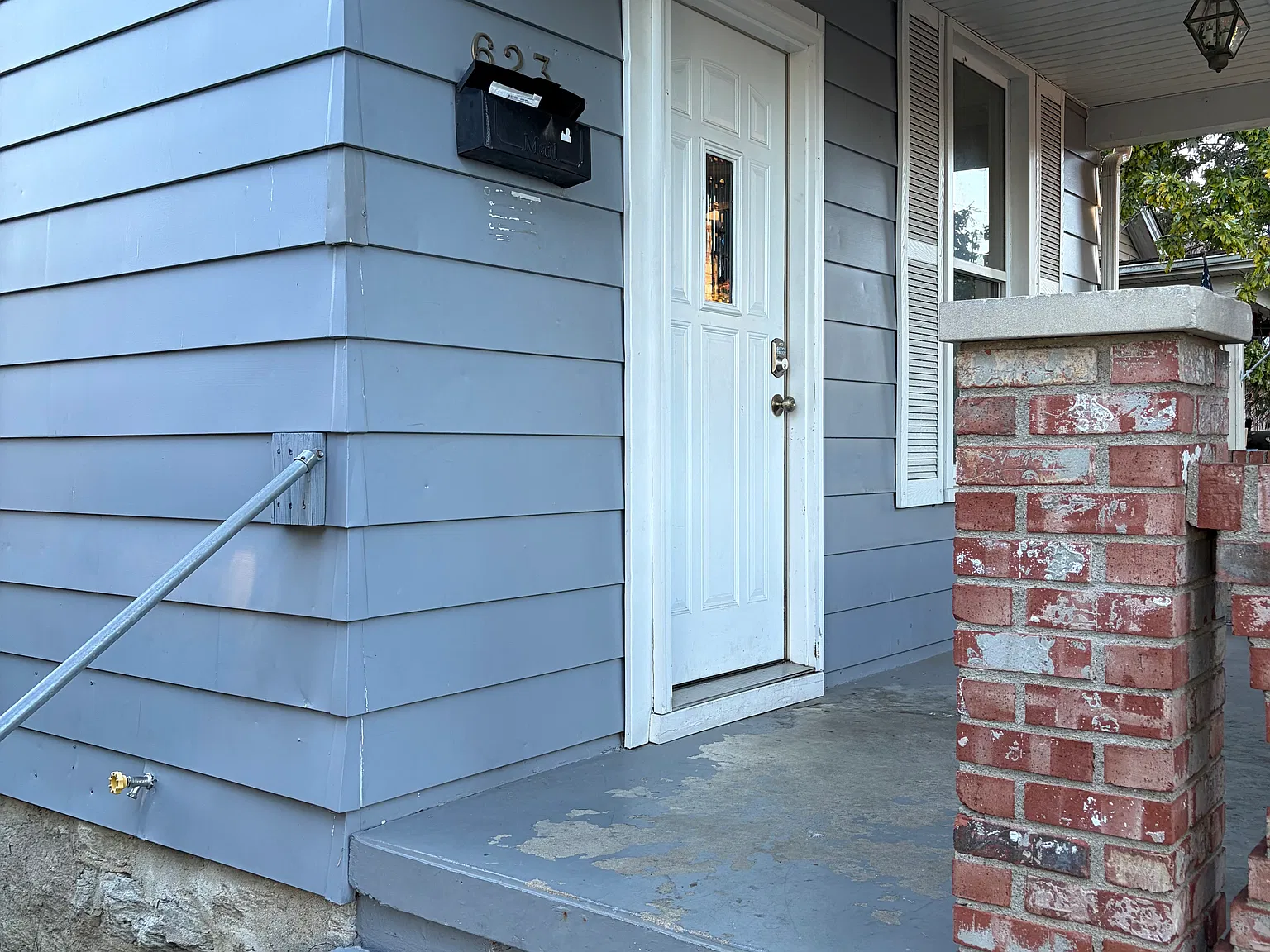 2 bed, 1.5 bath, 1376 sqft, $1,325 — Photo 3