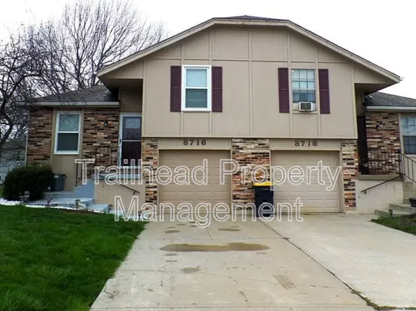 8716 N Chatham Ave, Kansas City, MO 64154