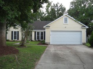 111 Saxton Ct, Goose Creek, SC 29445