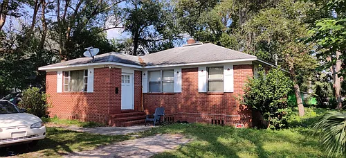 8253 Lexington Dr Photo 1