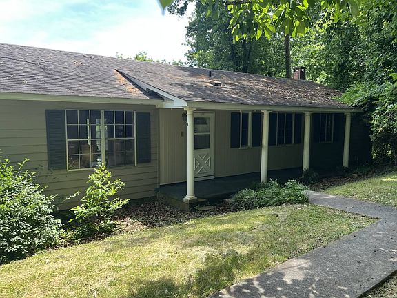 2nd image of 20 Laurel Ln