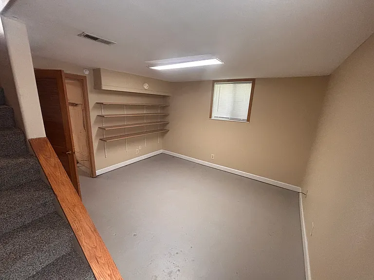2302 Warren St — Photo 8