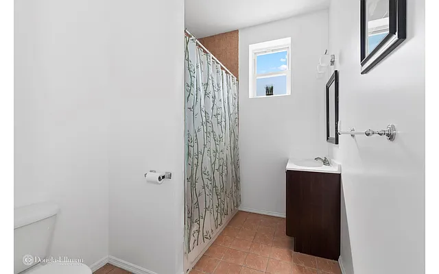 Rented by Douglas Elliman | media 29