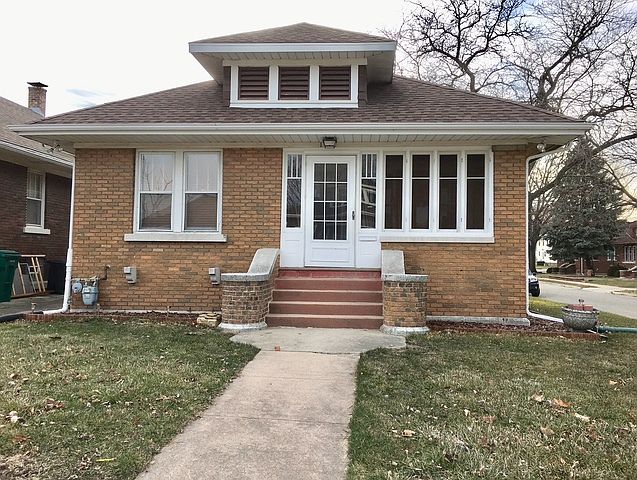 1st image of 1031 N Prairie Ave