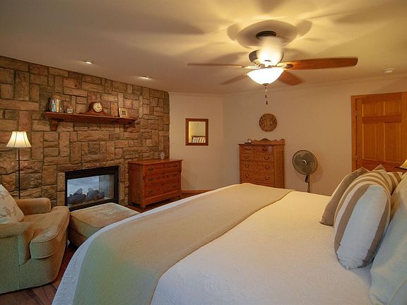 5th image of 274 E Ellsworth Lake Dr