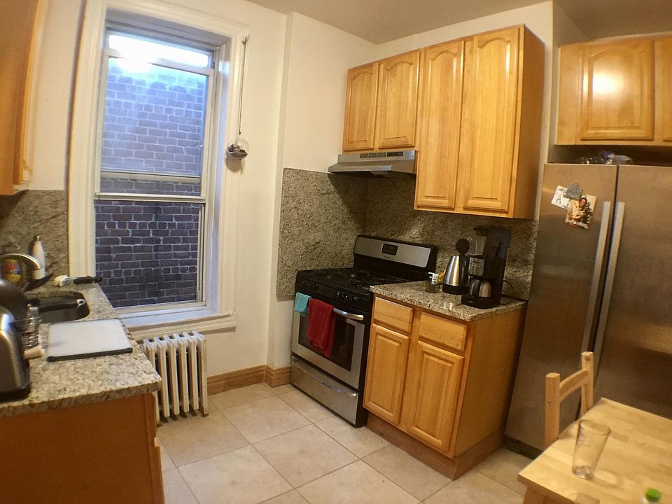 2nd image of 3147 41st St