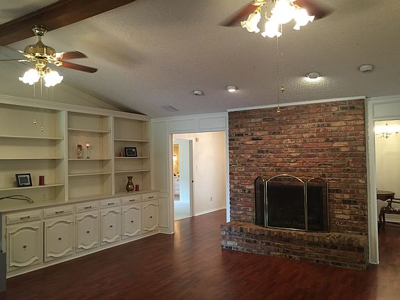 4th image of 1308 Oak Glen Trl