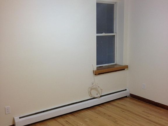 3rd image of 147 Bay 40th St #Bf