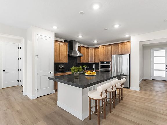 Homesite 18 Kitchen - Virtually Staged