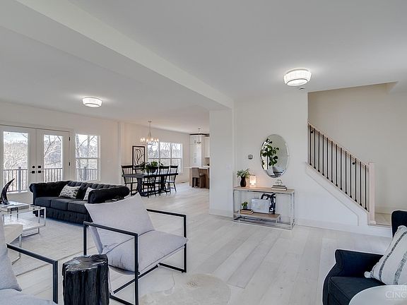 5th image of 8026 River Vista Ct