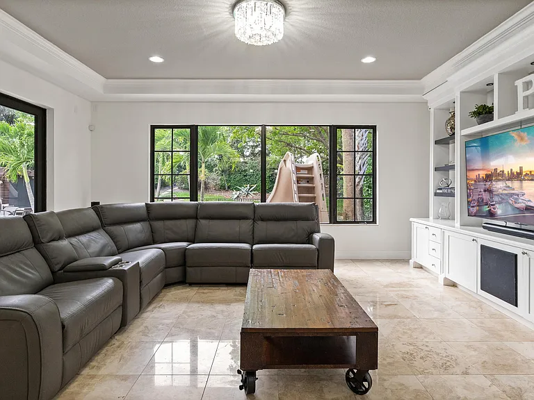 9521 Eden Mnr — Photo 66