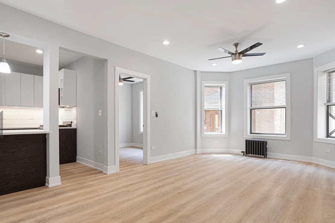 2 bed, 770 sqft, $2,300 — Photo 4
