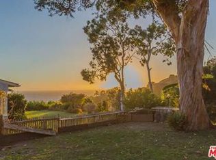 535 Radcliffe Ave, Pacific Palisades, CA 90272