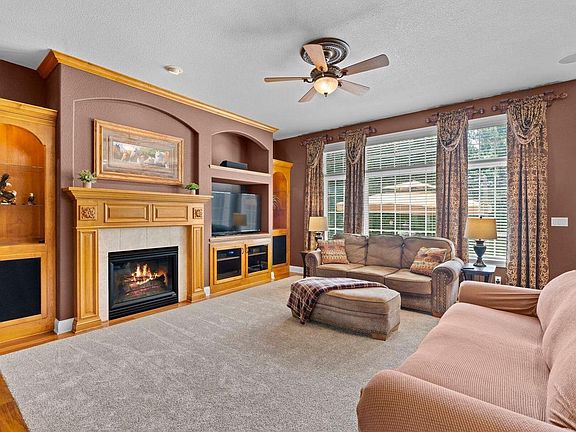 4th image of 1833 River Lakes ROAD S S