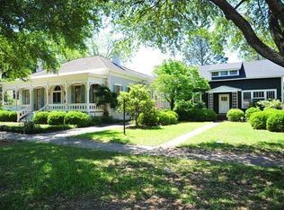 422 Pine Ave, Albany, GA 31701