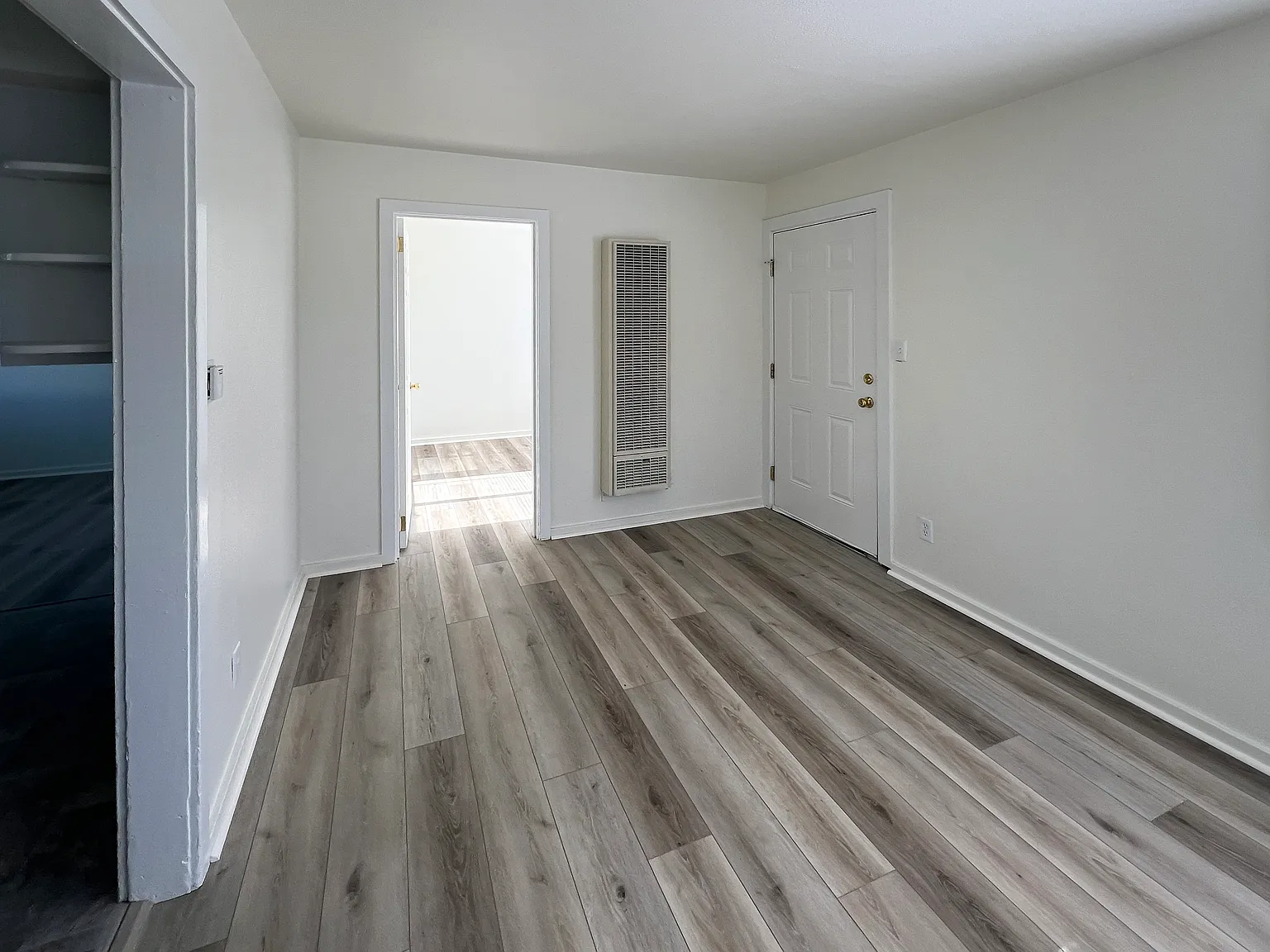 2 bed, 650 sqft, $875 — Photo 2