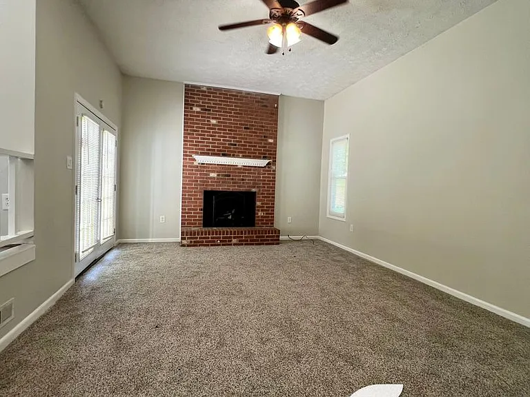 5233 Mawood St — Photo 3
