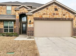 8601 Trailblazer Dr, Aubrey, TX 76227