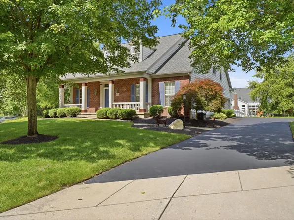 9298 Auburn Ct, Powell, OH 43065