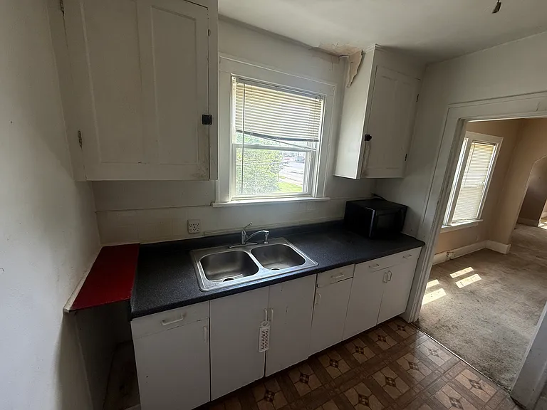 3825 Wayne Ave #4 — Photo 9