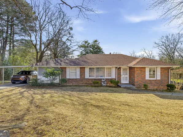 27 Hilltop Ln, Toccoa, GA 30577