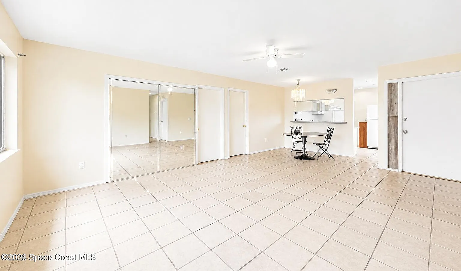 3 bed, 2.0 bath, 1329 sqft, $1,800 — Photo 2