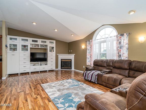 2nd image of 529 Cedar Ln