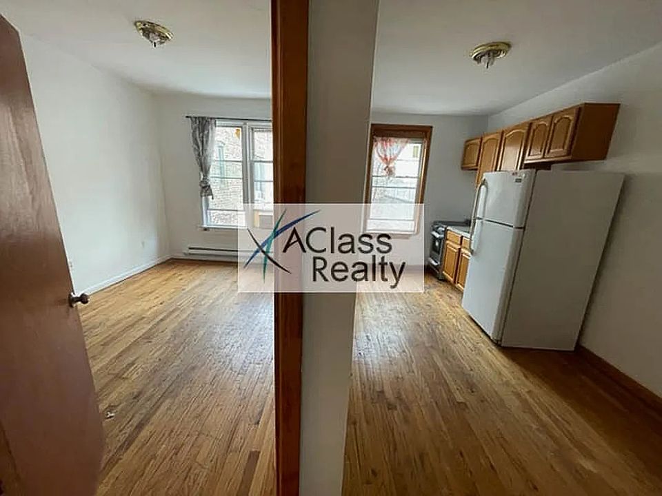 1st image of 25-03 Steinway St #L2