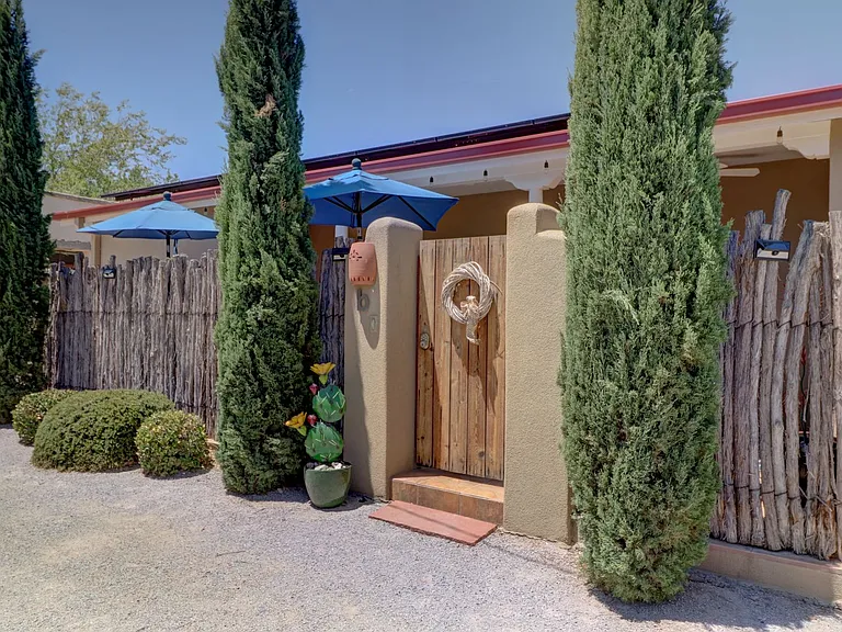 2160 Calle De Arroyo — Photo 1