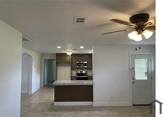 9517 Merritt Rd — Photo 1