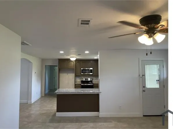 9517 Merritt Rd, Rowlett, TX 75089
