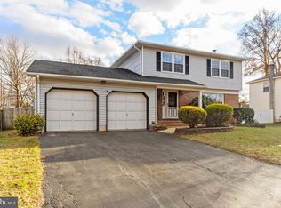 32 Hobbs Rd, Hamilton, NJ 08619