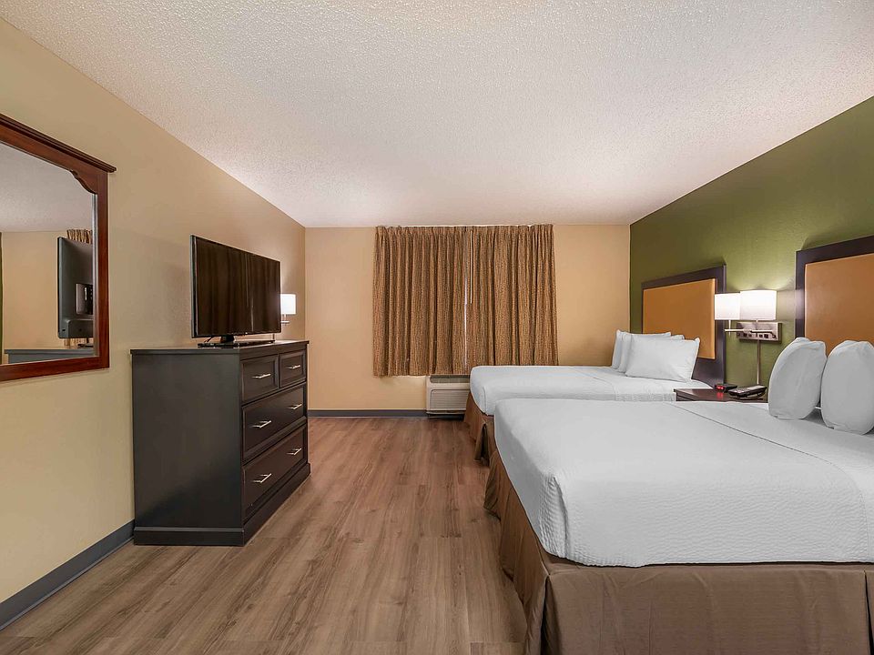 Studio Suite - 2 Full Beds