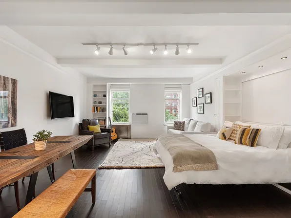 410 W 24th St APT 3C, New York, NY 10011