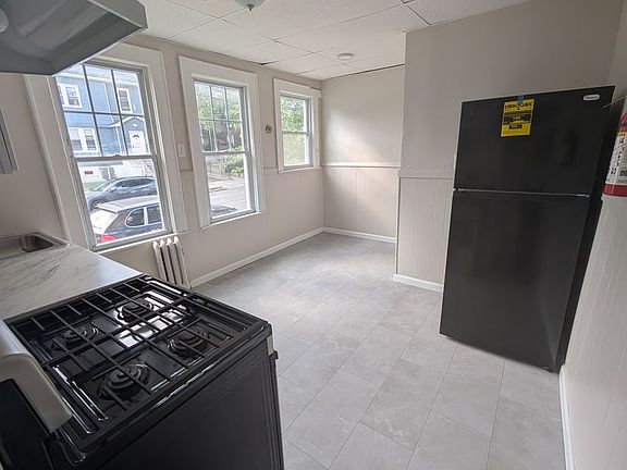 2nd image of 195 Lehigh Ave Floor 1