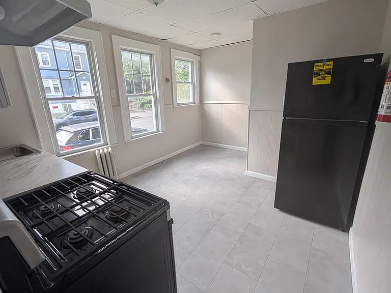 195 Lehigh Ave — Photo 11