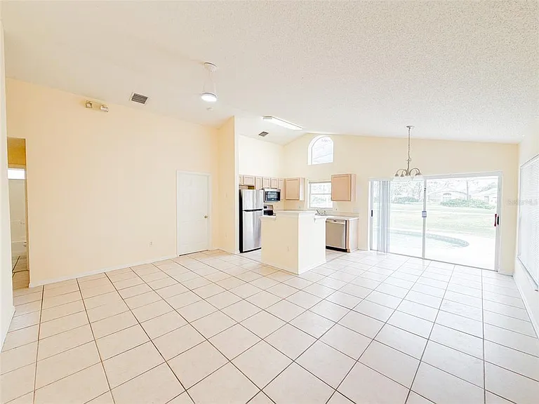 2420 Saint Augustine Blvd — Photo 5